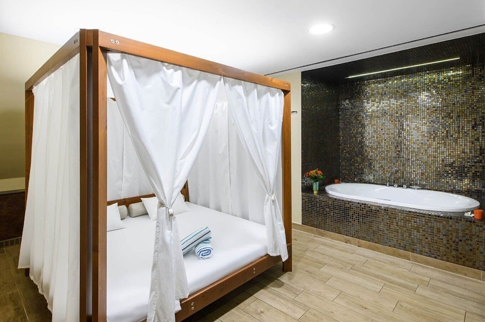 Grand Hotel Union Eurostars (ex Grand Hotel Union) 28/81