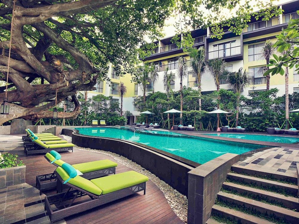 MERCURE BALI LEGIAN 73/75