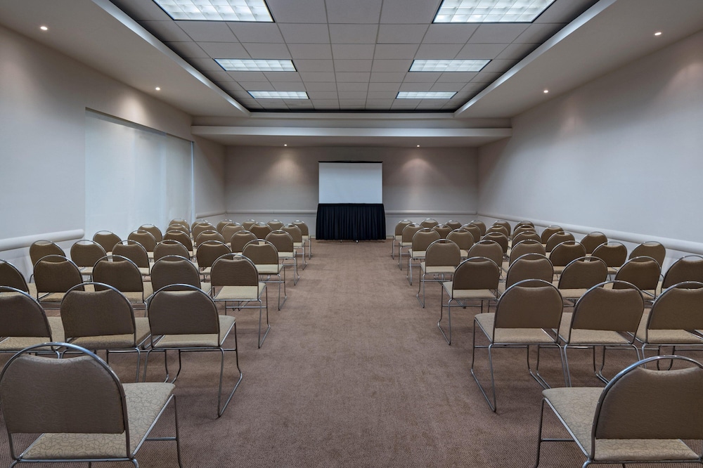 FOUR POINTS BY SHERATON MONTERREY LINDA VISTA 35/39