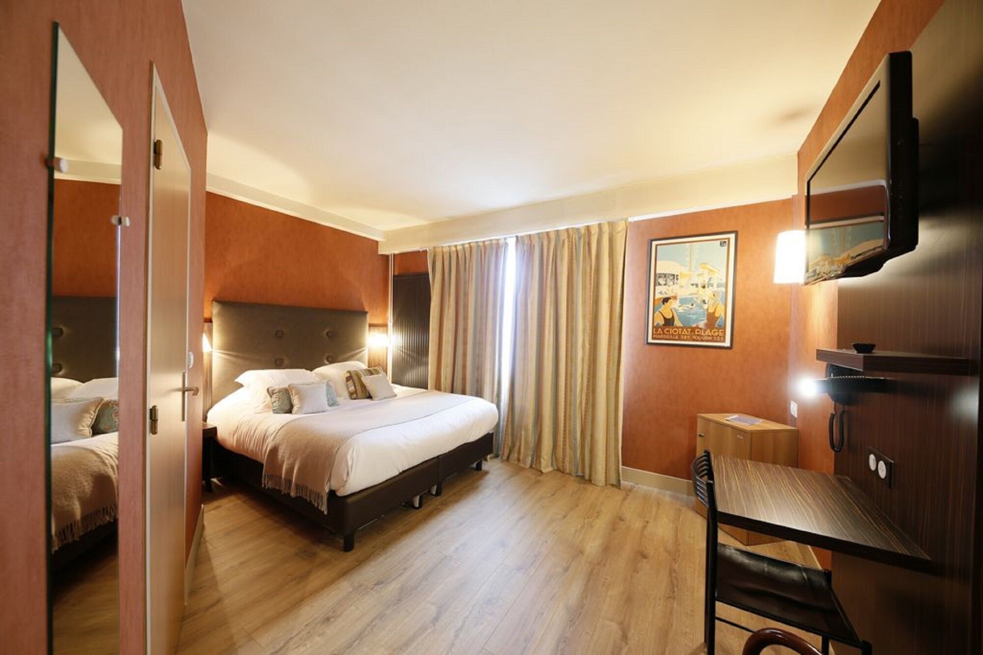 SUPERIOR, TWIN BEDS