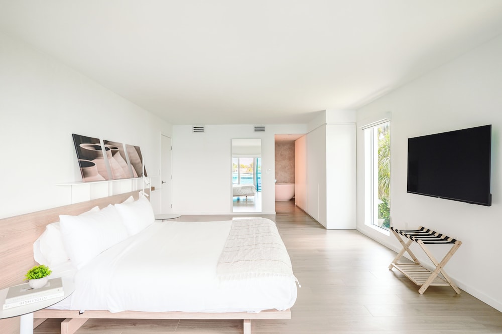 2 Bedrooms, Deluxe, Apartment, 2 King Beds, Water Front