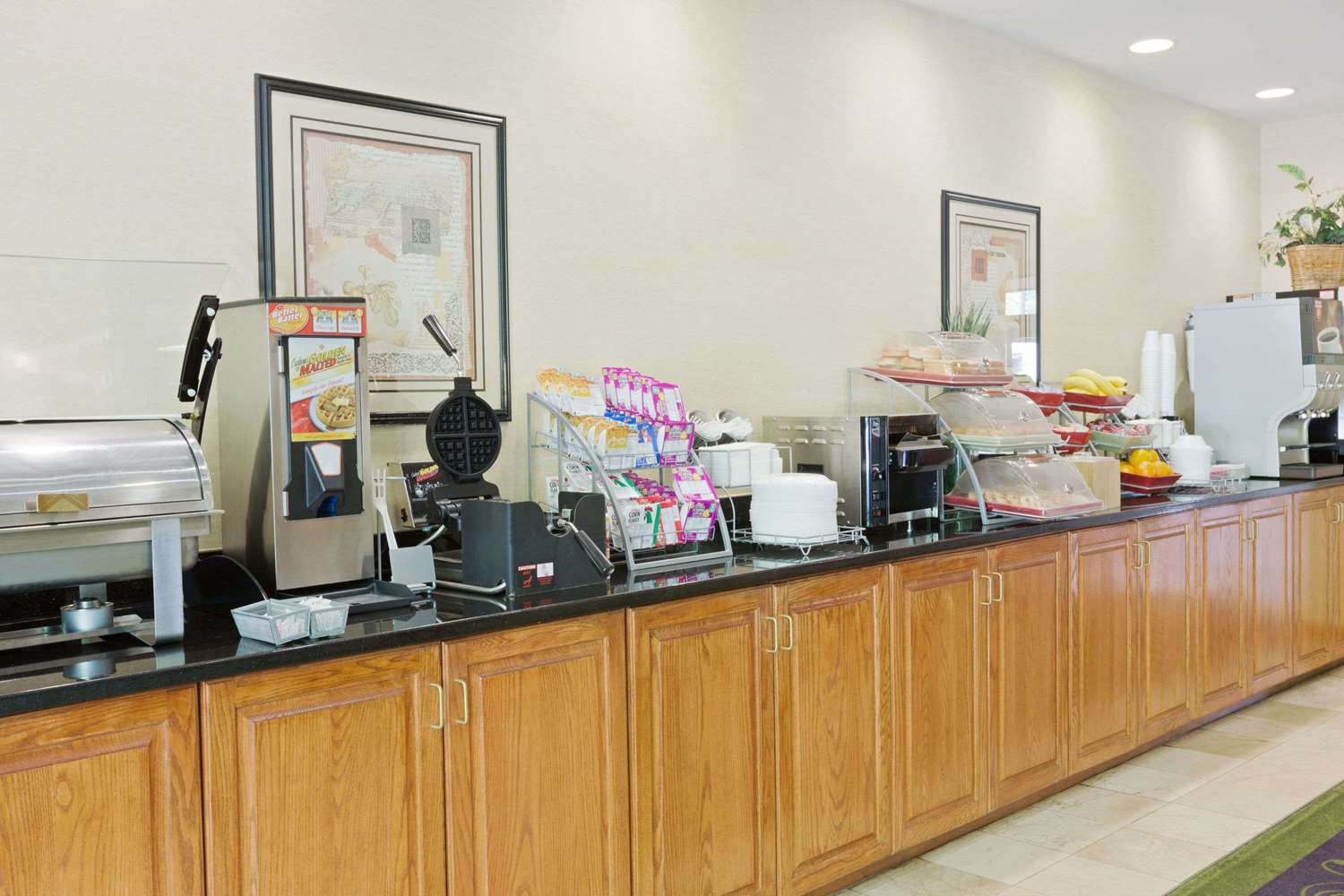 Wingate By Wyndham Charlotte Airport 6/23
