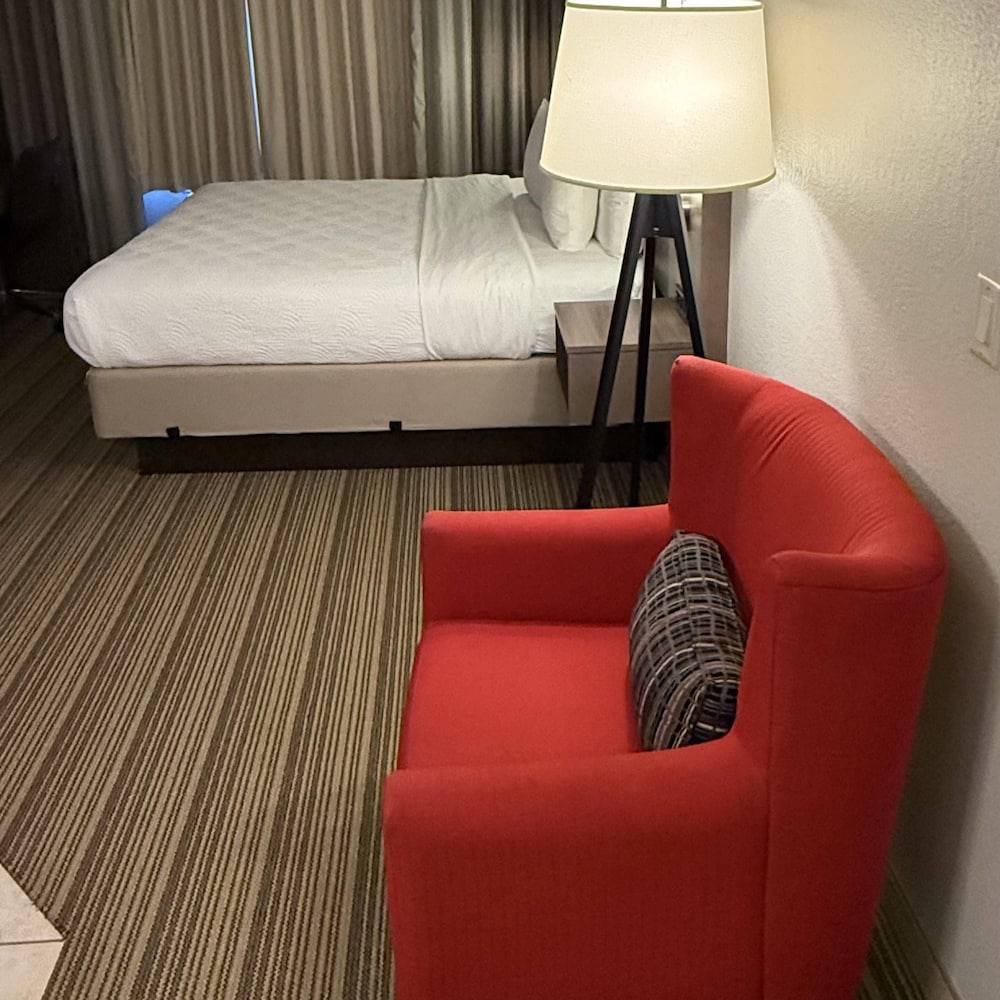 Country Inn Suites By Radisson Mason City Ia 25/50