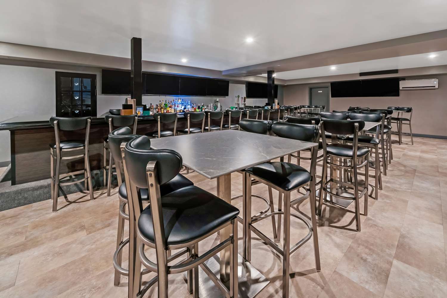 Americas Best Value Inn Foxboro 16/35
