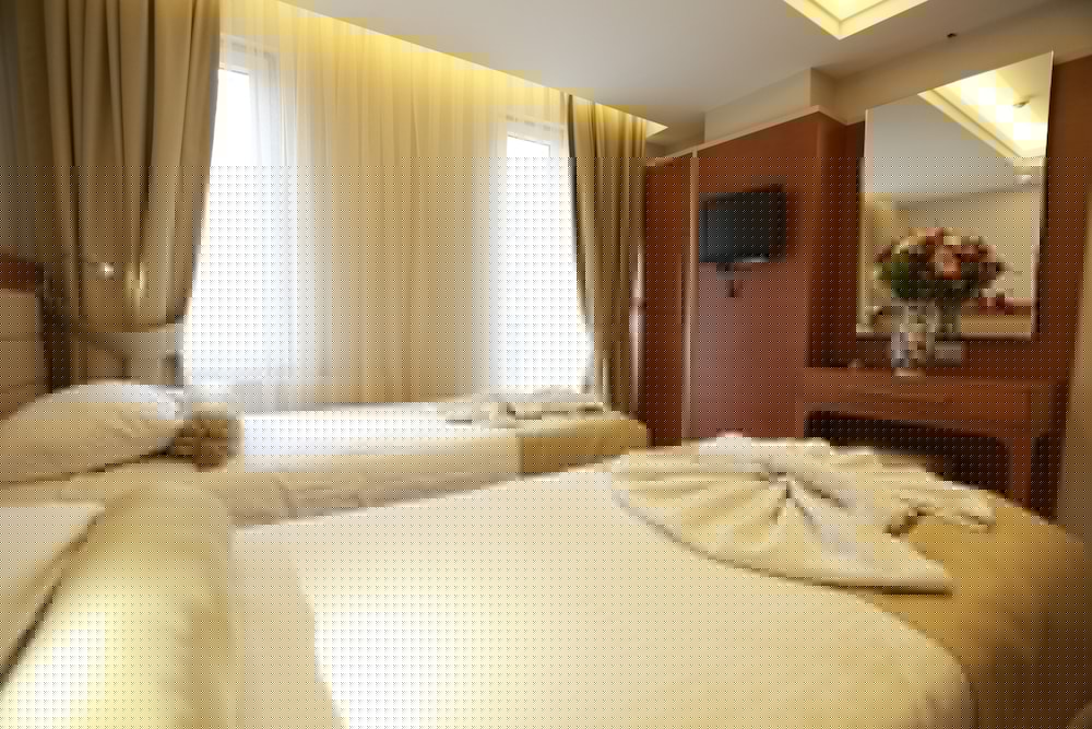 Sirkeci Park Hotel 11/68