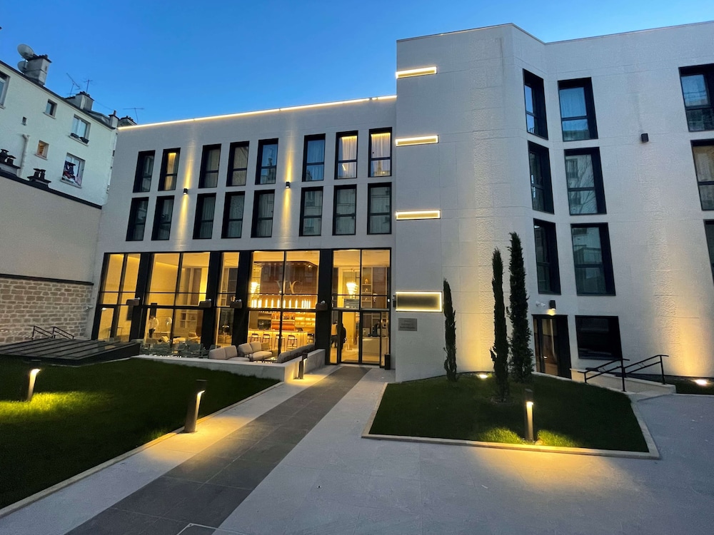 Hotel Yac Paris Clichy, a member of Radisson Individuals 5/50