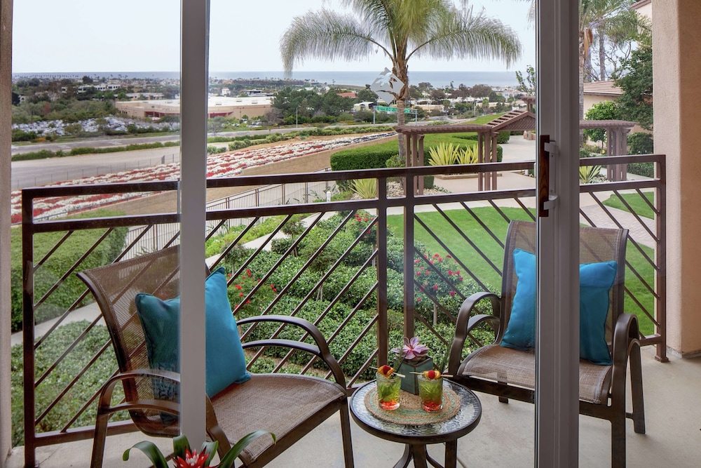 The Cassara Carlsbad Tapestry Collection By Hilton 31/63