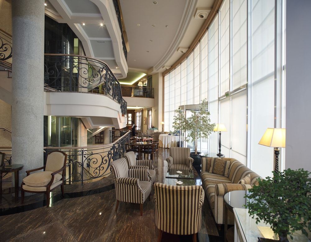 Gran Hotel Los Abetos 47/53