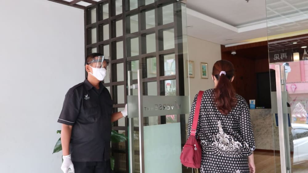 VERSE HOTEL CIREBON 26/72