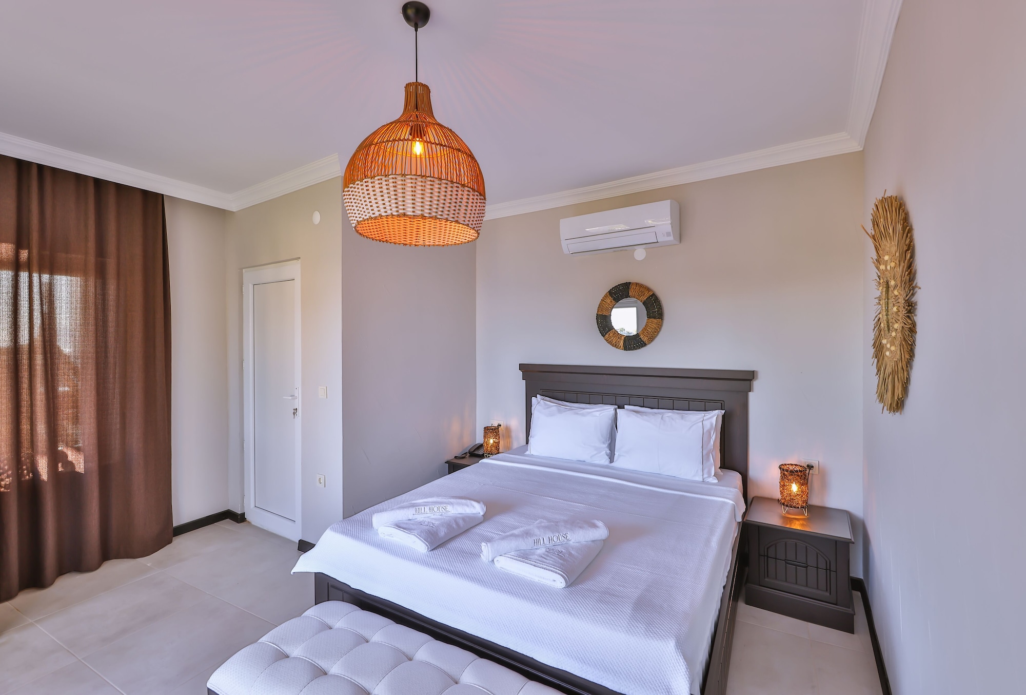 DELUXE, QUEEN BED, SEA VIEW, BALCONY