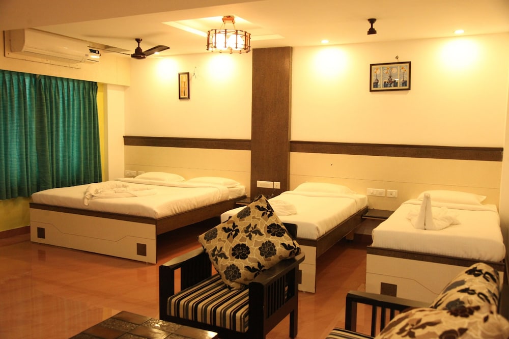 Hotel Karpagam International 13/29