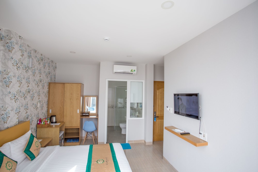 Camila Hotel 35/50