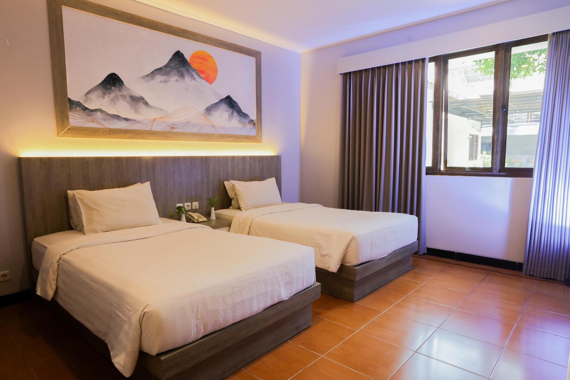 DELUXE, DOUBLE BED