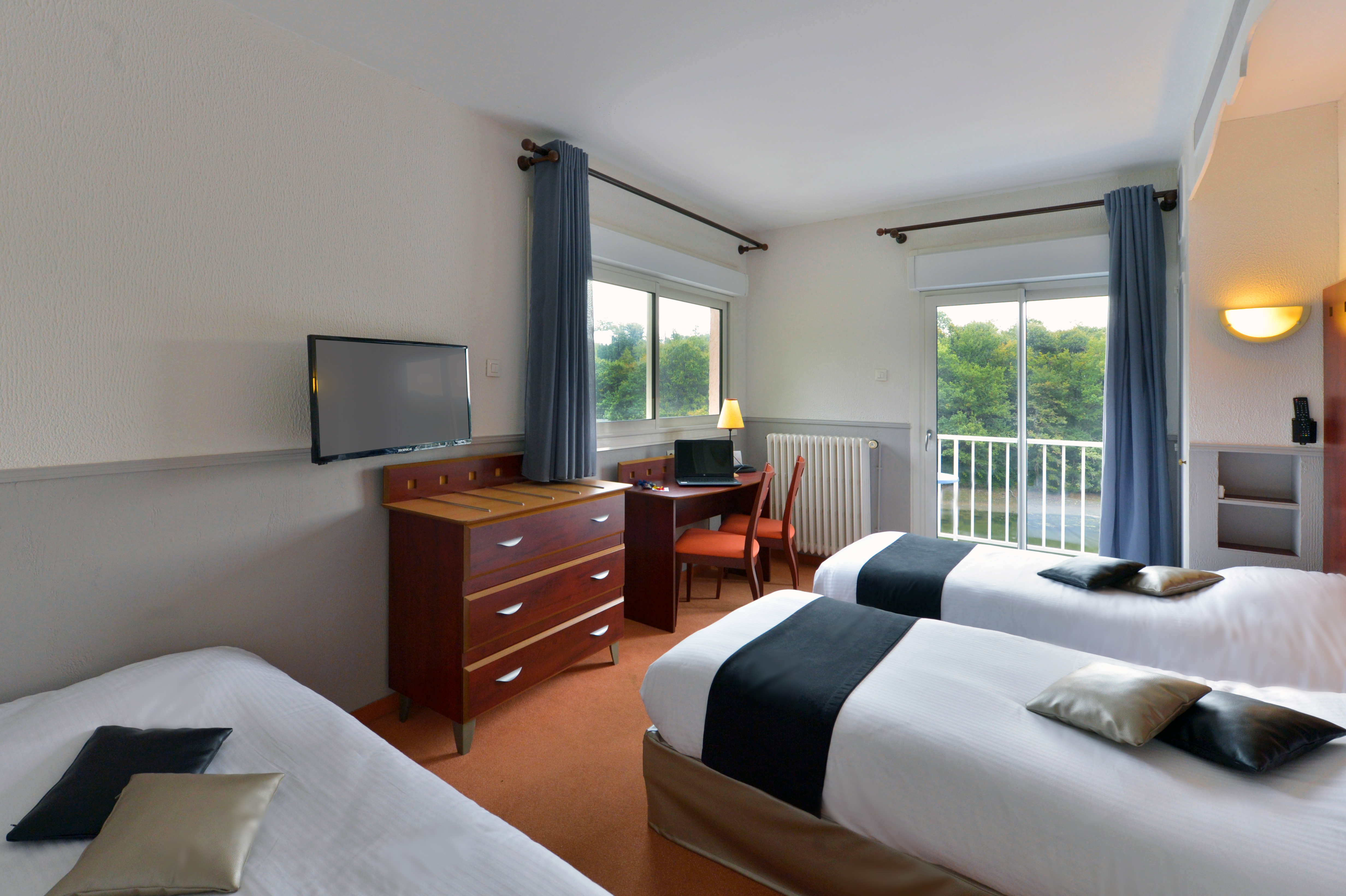 Hotel The Originals La Roche-sur-Yon Est Le Moulin Neuf 18/35