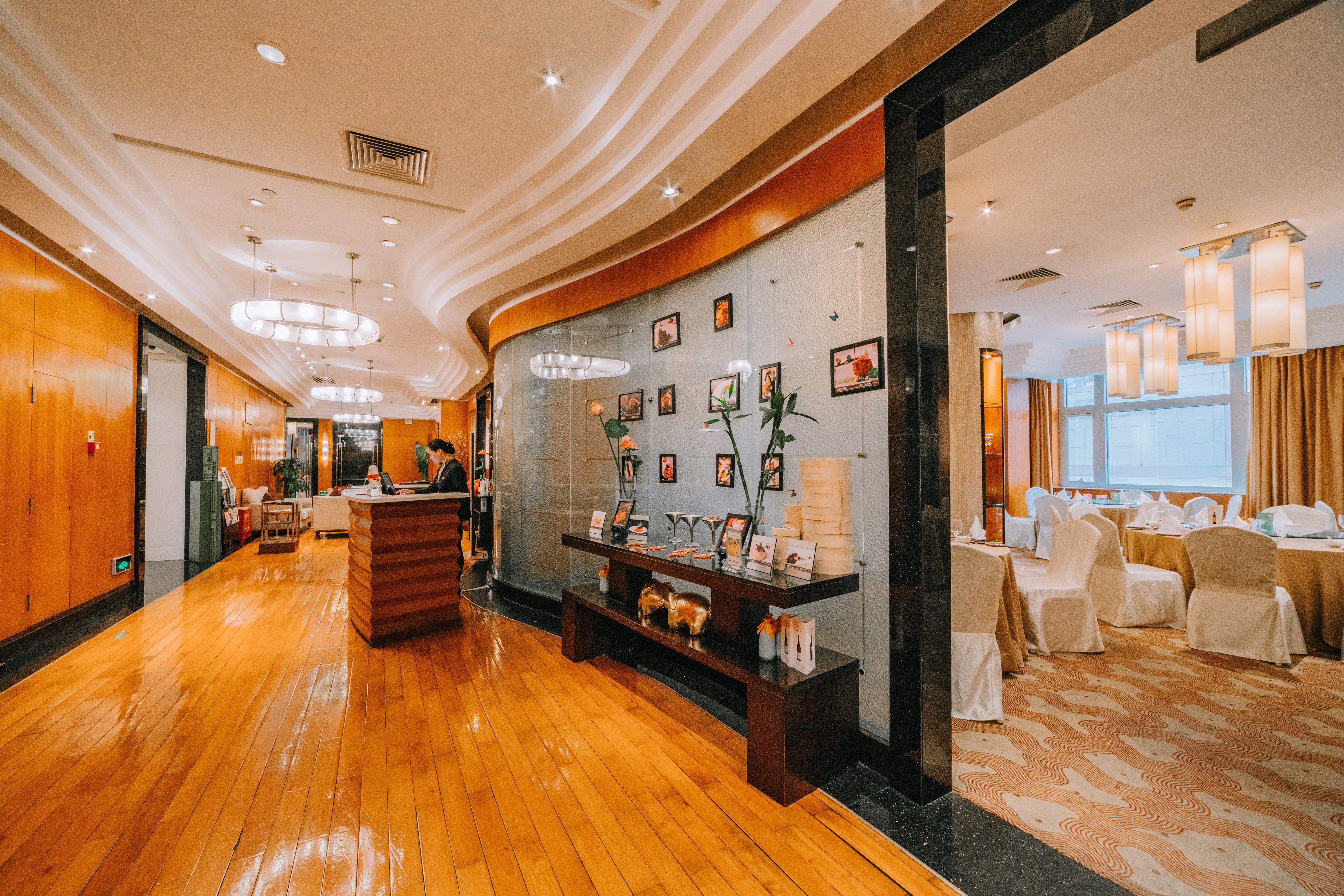 Dekin Hotel Chongqing Jiefangbei 13/38
