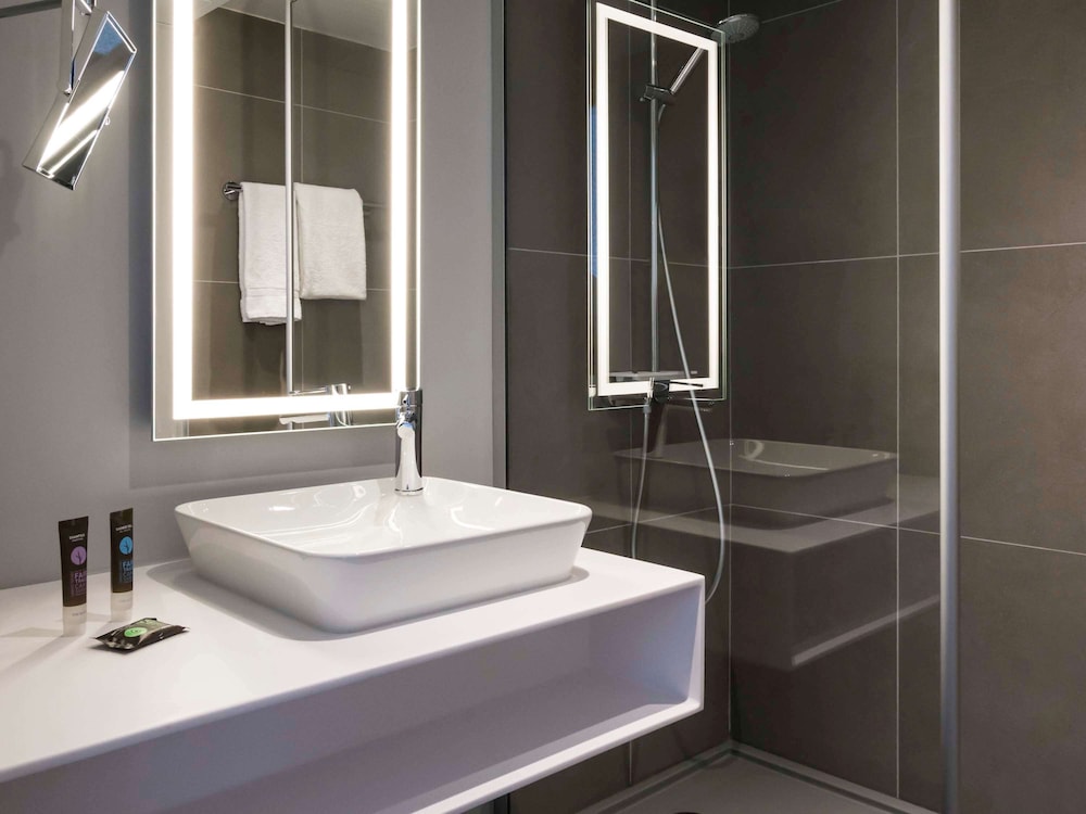 Novotel Paris Saclay 23/74