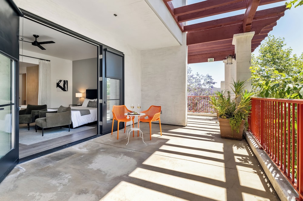 Hotel Casa 425 10/68