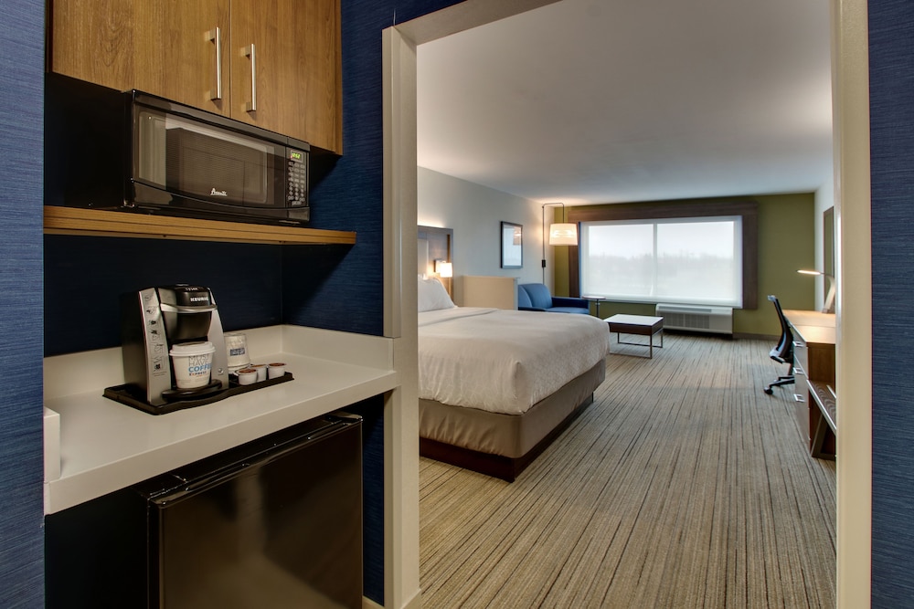 Holiday Inn Express and Suites Mt Sterling North 20/72