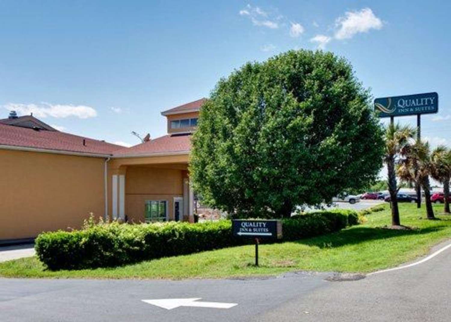 Quality Inn and Suites Monroe NC 21/24