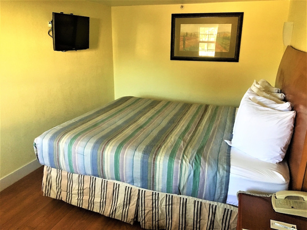 Travelodge By Wyndham Fairfield/Napa Valley 15/35