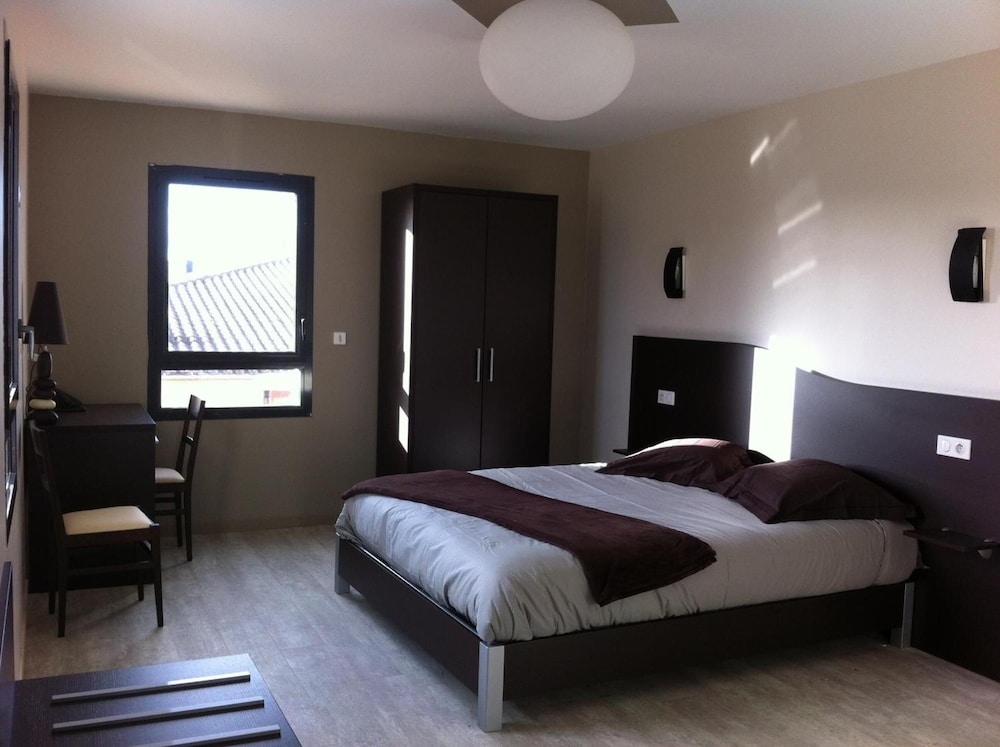 INTERHOTEL HOTEL DES ARTS 15/67