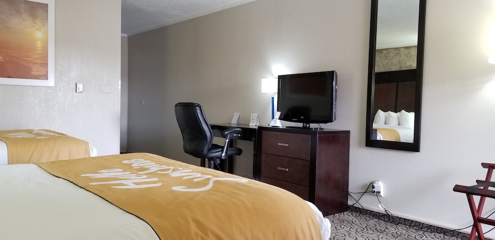 Days Inn & Suites by Wyndham Trinidad 13/41