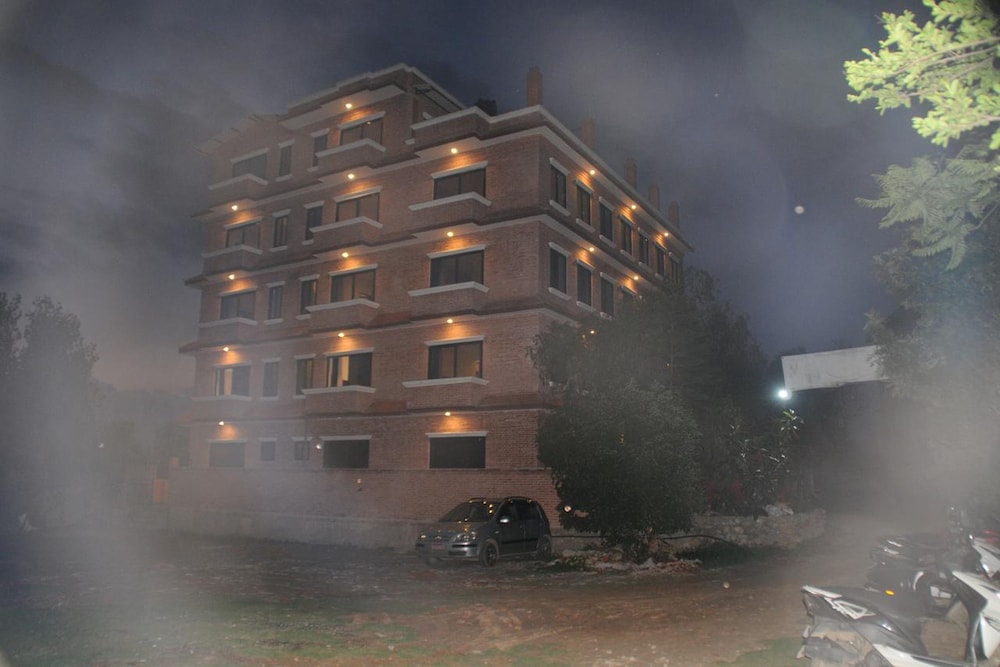 City Gaon Resort 1/22
