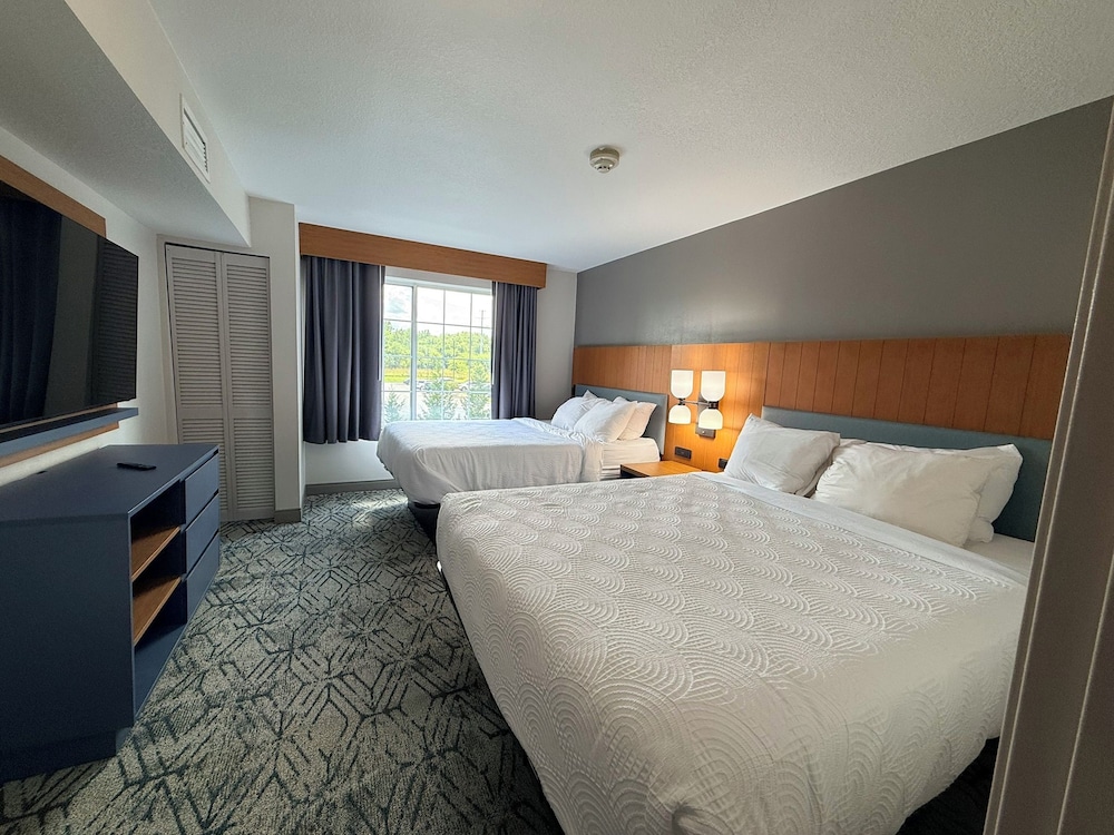 Upgrade, Suite, 2 Queen Beds