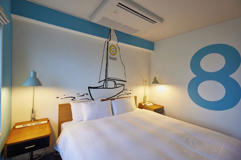 8Hotel 35/63