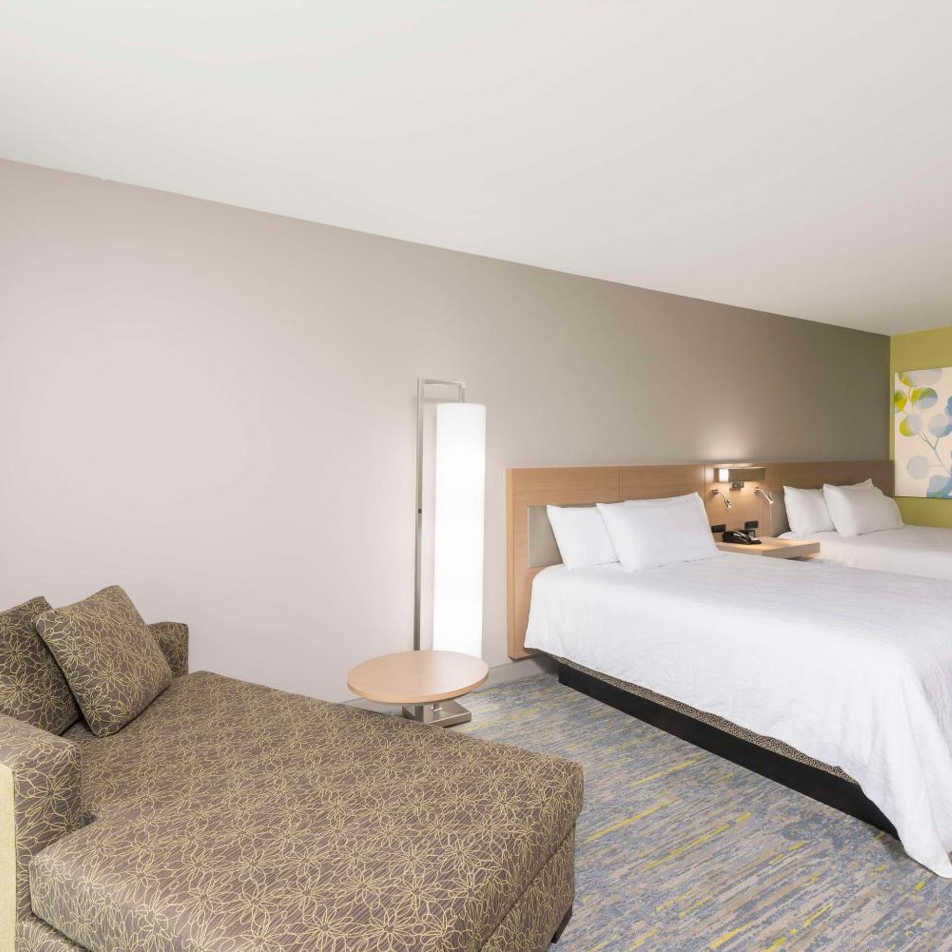 PREMIUM, 2 QUEEN BEDS