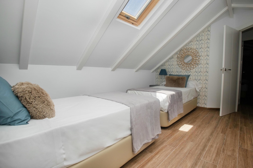 Feelathome Martires Apartments 14/74