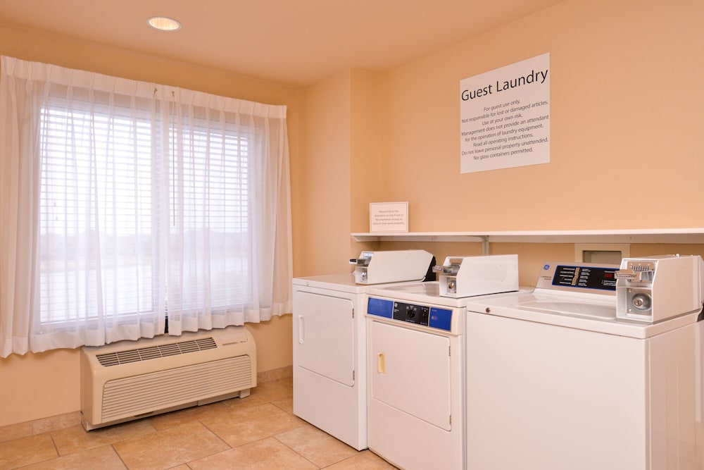 Holiday Inn Express Hotel & Suites Wichita Falls 41/52