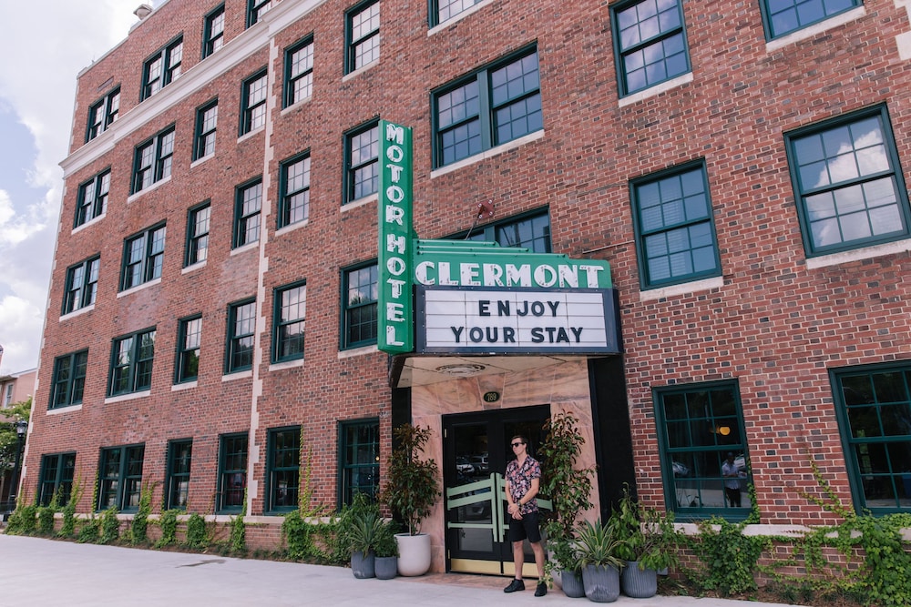 Hotel Clermont 6/67