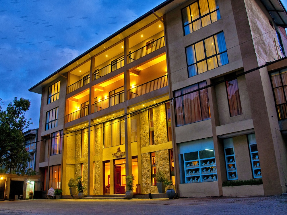 Oak Ray Regency Hotel in KANDY