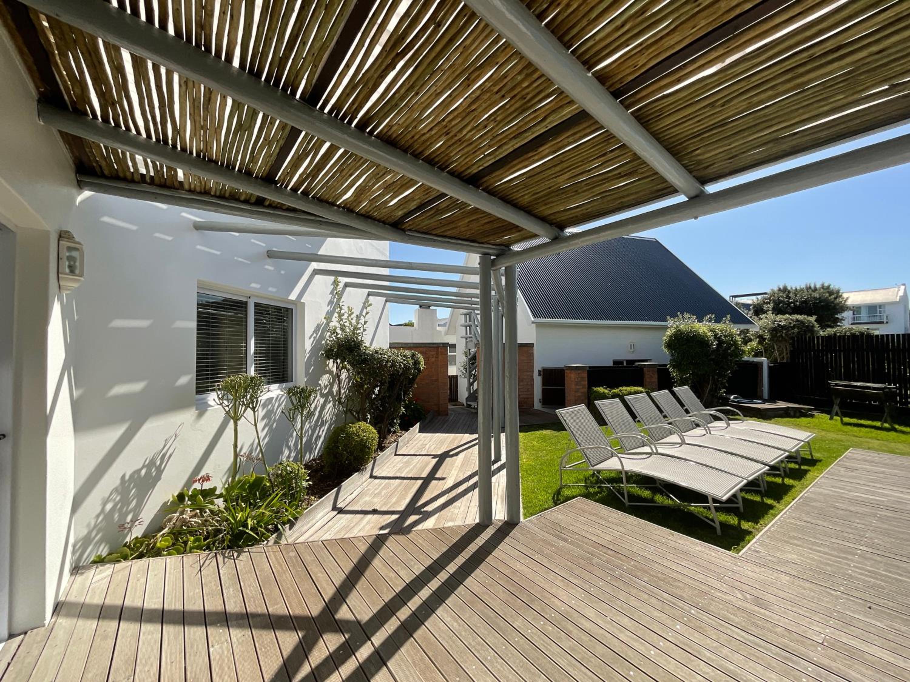 Beach Break Guest Houses and Villas 22/50