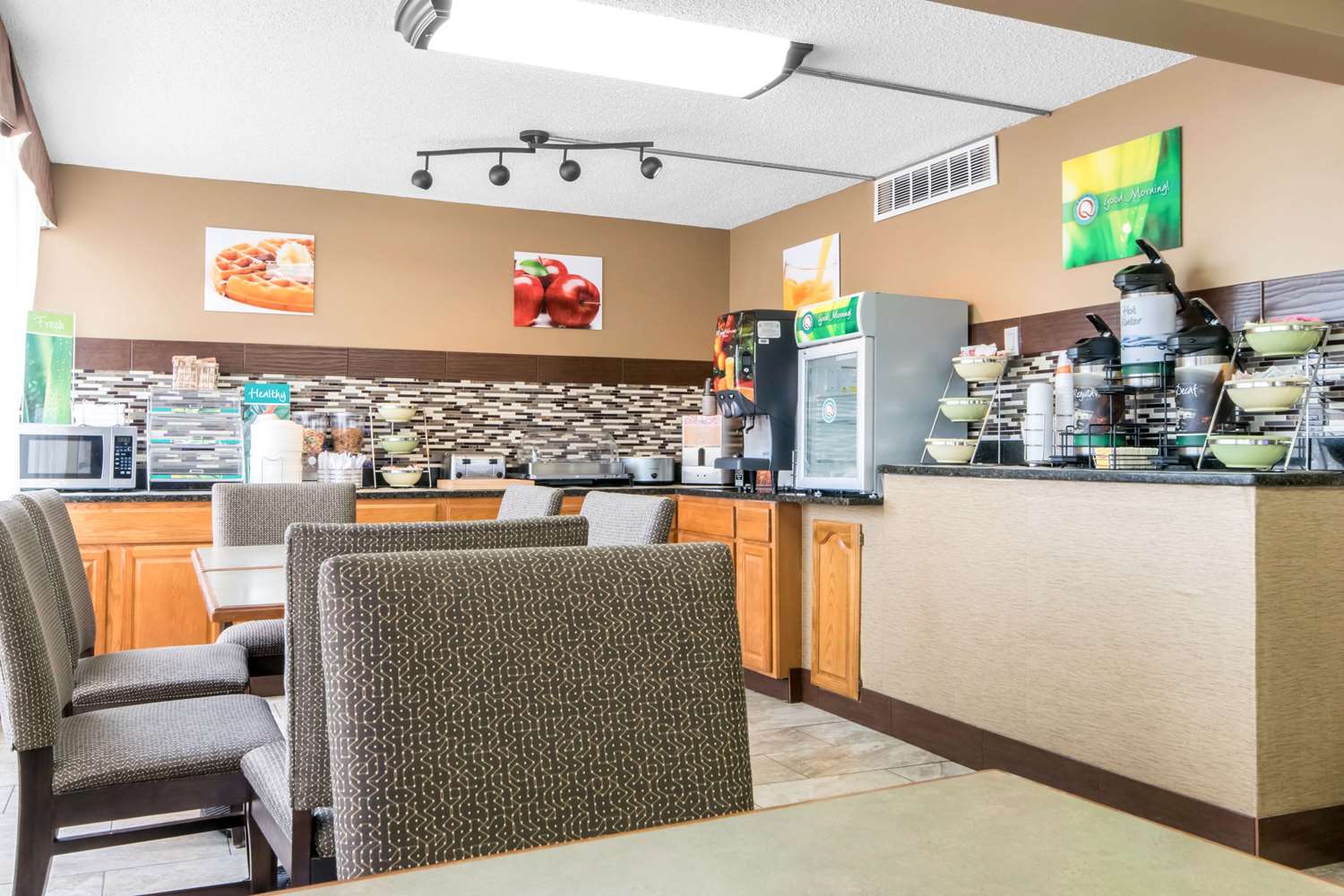 Quality Inn & Suites Horse Cave - Cave City 34/39