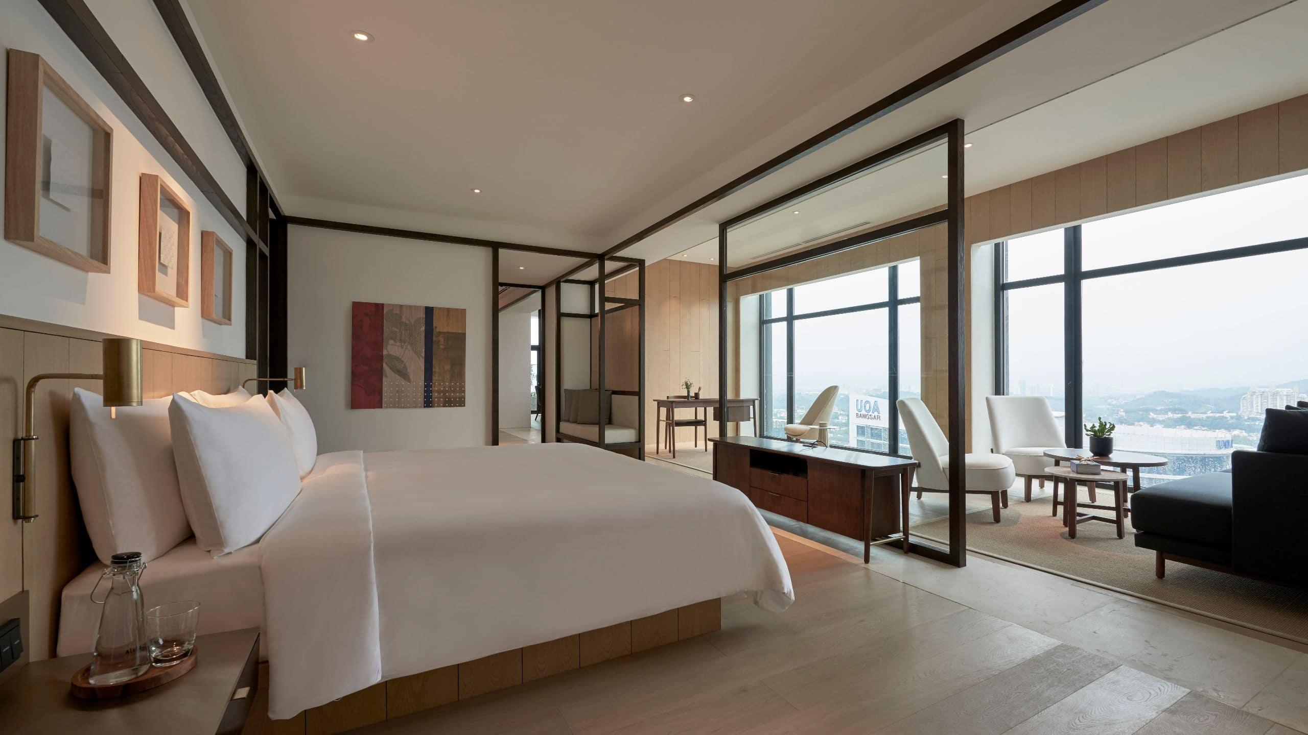 Alila, Suite