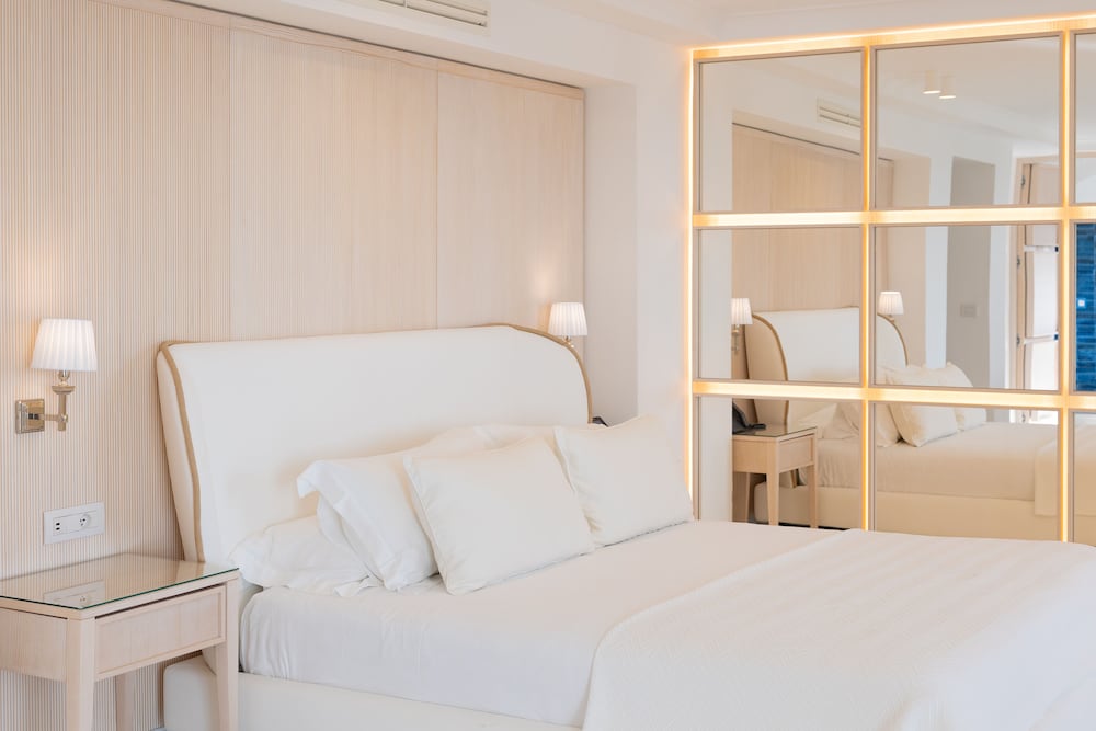 1 BEDROOM, SUITE, SEA VIEW
