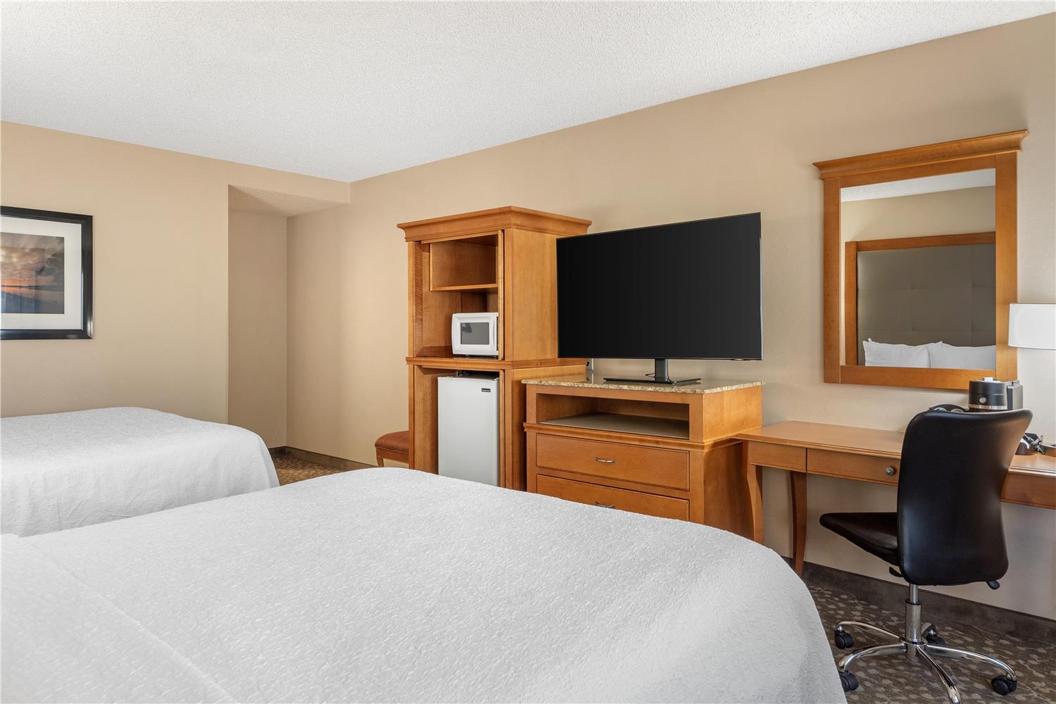 غرفة بسريرين كوين، Best Western Plus Oak Harbor Hotel & Conference Center 3/4