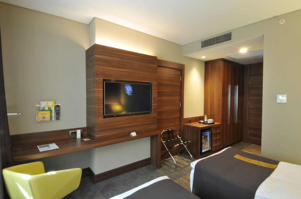 HOLIDAY INN ISTANBUL - KADIKOY 60/78