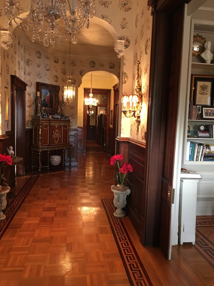 Burke Mansion 1/43