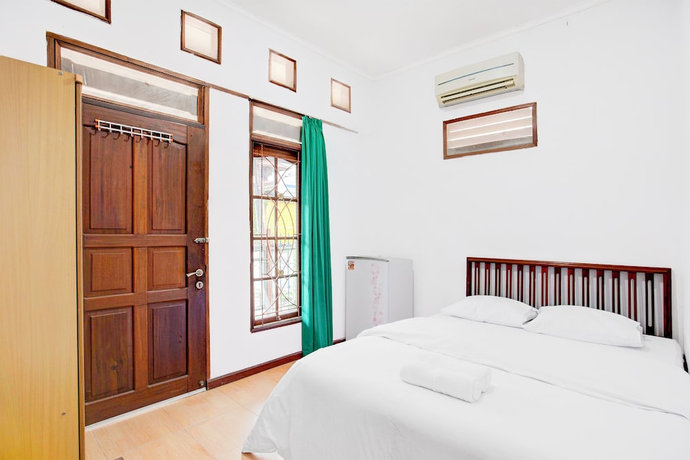 Hotel O Balikpapan near Taman Beruang Madu formerly Palm Cafe Inn 18/34