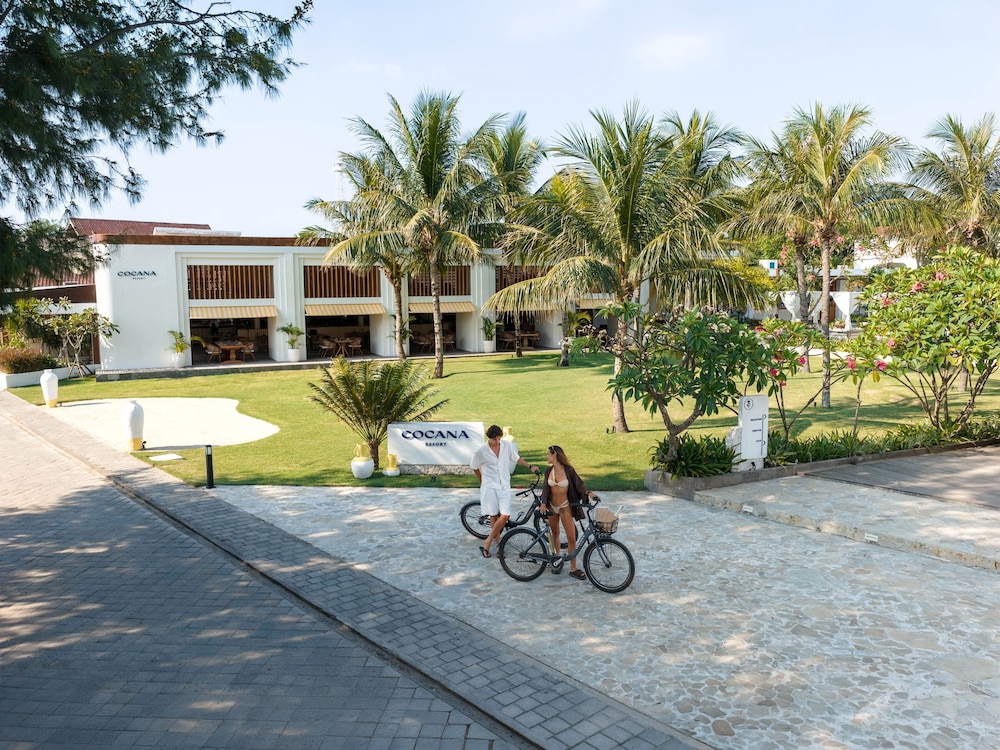 Cocana Resort 67/76