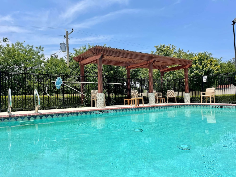 Best Western Roanoke Inn & Suites 3/23