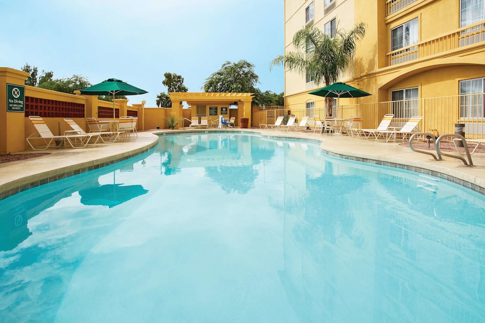 La Quinta Inn Suites By Wyndham Mesa Superstition Springs 5/52