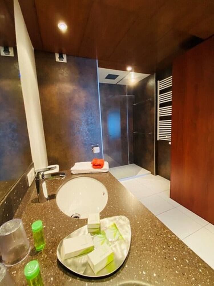 HOTEL LE GRAND PAVOIS 44/87