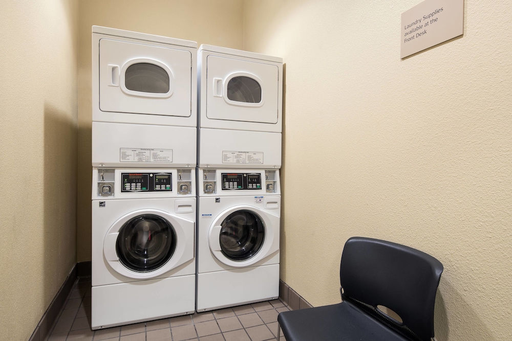 TownePlace Suites by Marriott San Diego Carlsbad / Vista 7/24