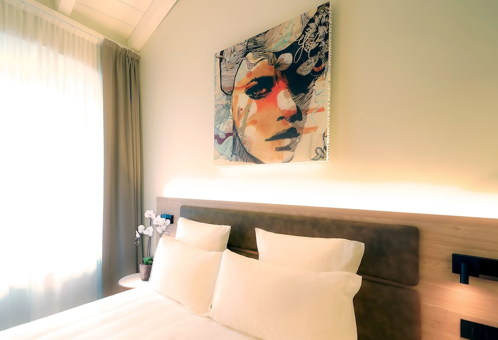 Bergamo Inn 21 17/29