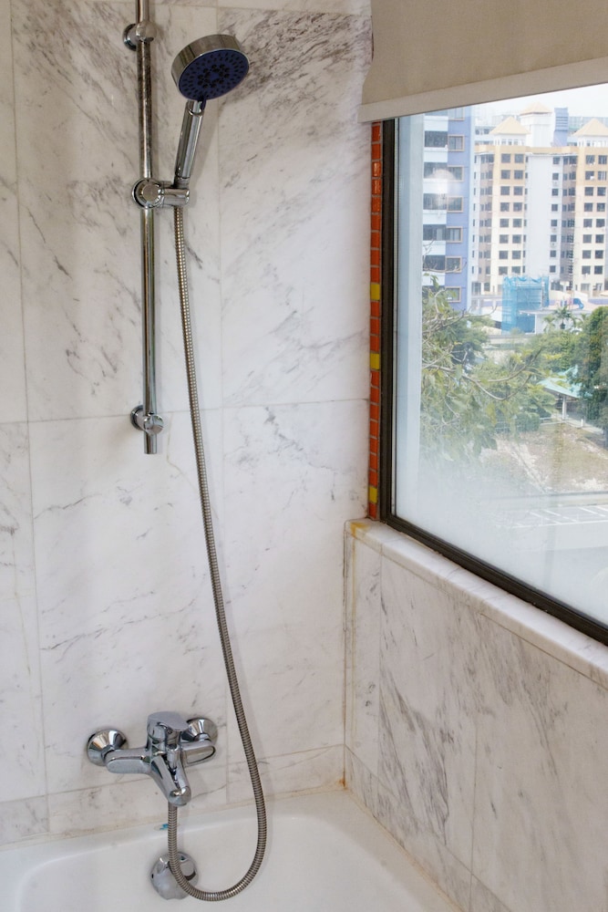 Hotel Re Pearl S Hill 46/50