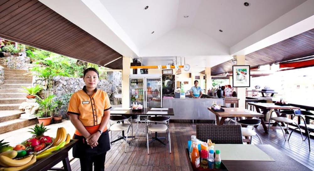 C N Resort And Spa 27/44